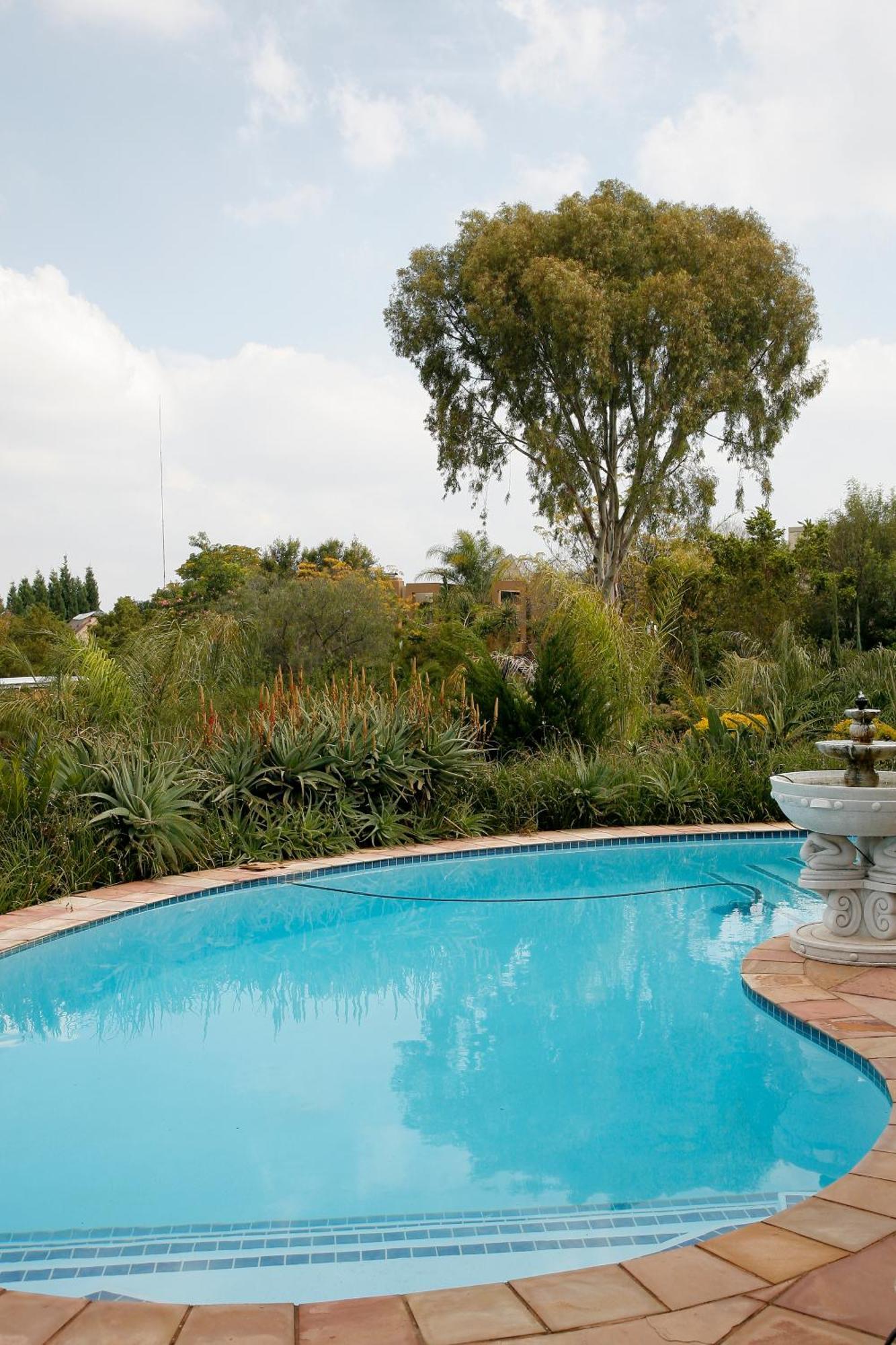 Tuareg Guest House Midrand Exteriör bild