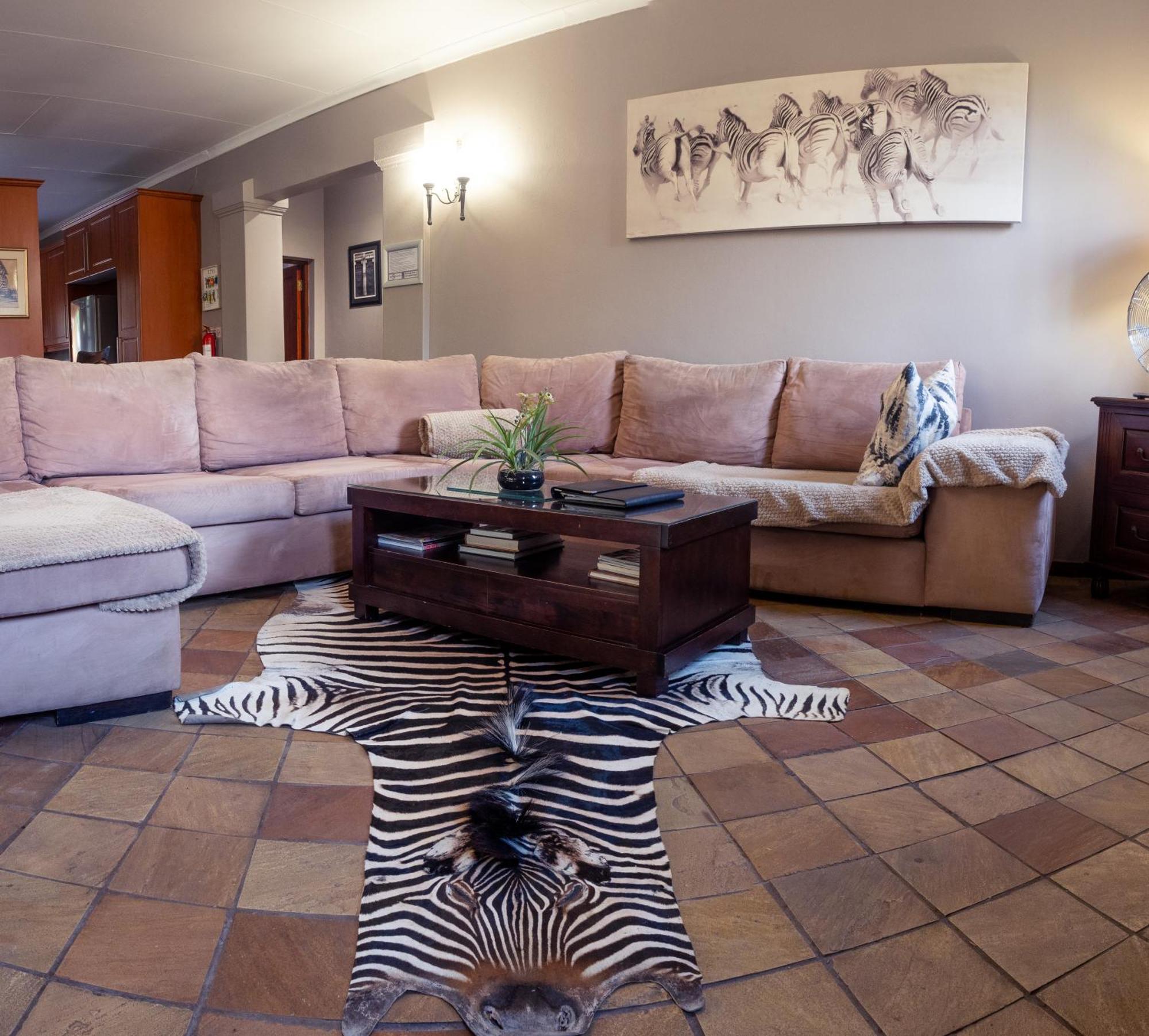 Tuareg Guest House Midrand Exteriör bild
