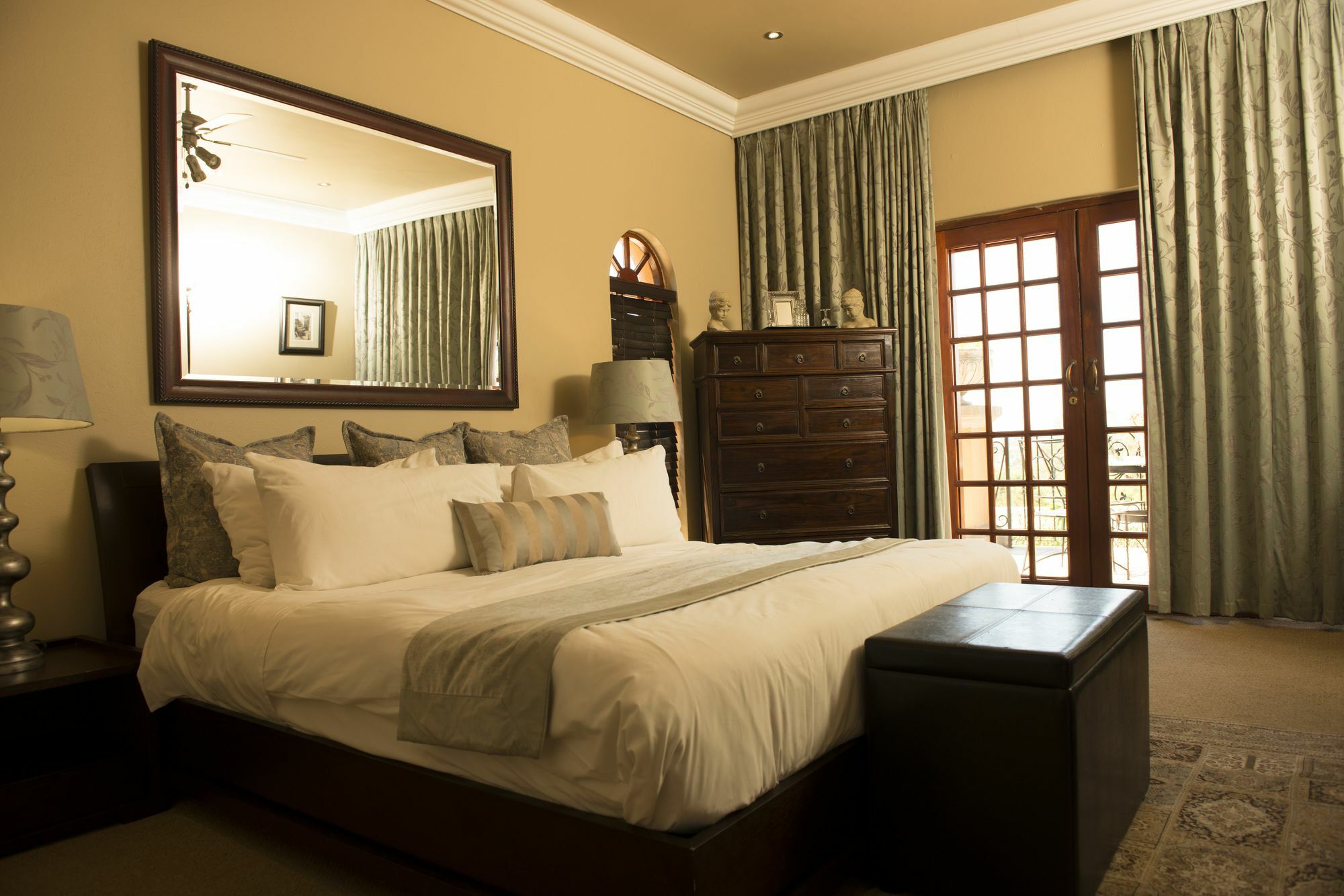 Tuareg Guest House Midrand Exteriör bild